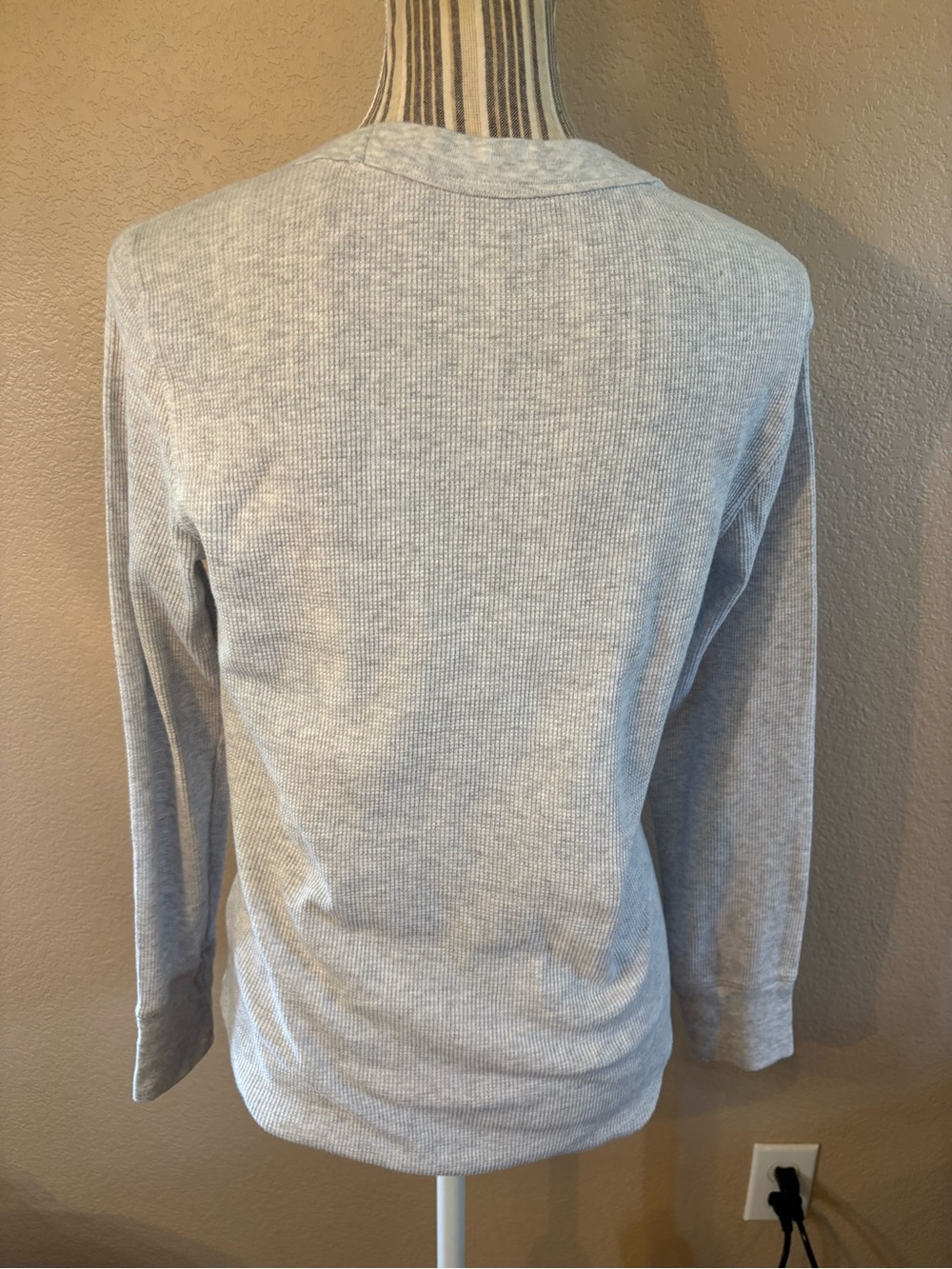 🇺🇸 GAP Thermal Top Lg Heather Light Gray Waffle Knit Long Sleeve Crewneck Cotton - Picture 5 of 12